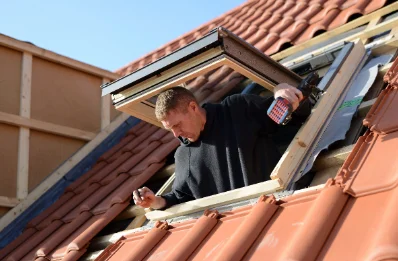 Pose de fenêtres de toit Velux à Bourgbarré